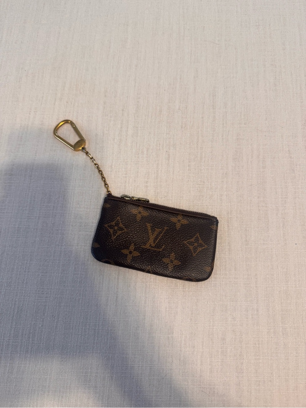 AUTHENTIC!!!! Louis Vuitton Monogram Key & Card Holder with Gold-Tone Chain